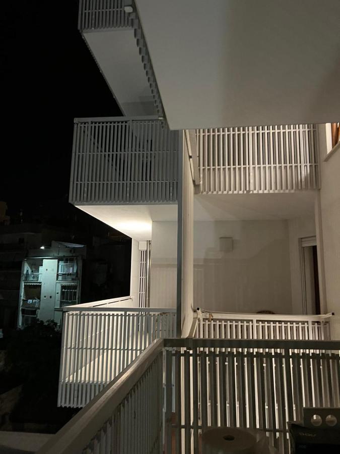 Central Modern Apartment Bari Exterior photo