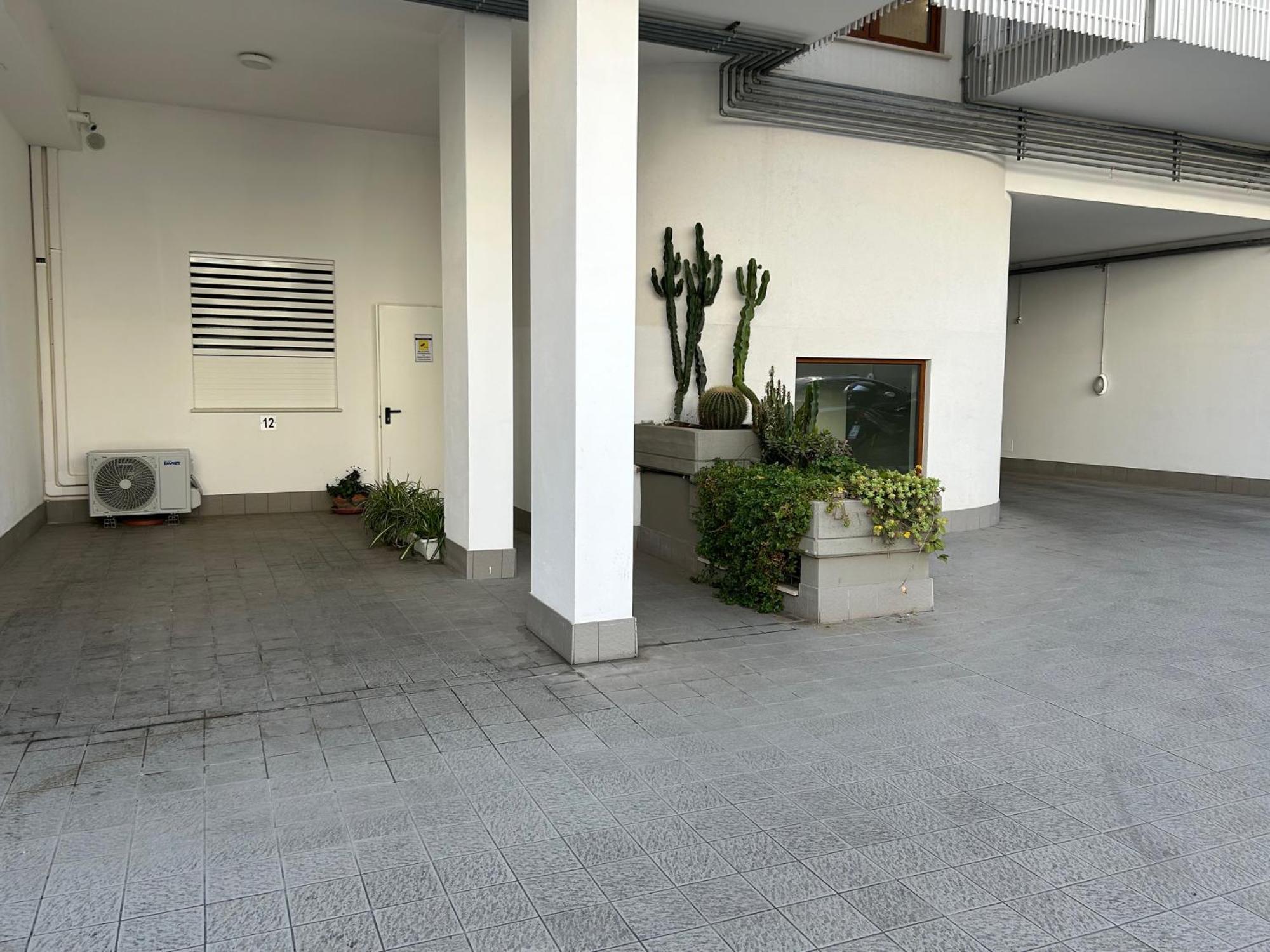 Central Modern Apartment Bari Exterior photo